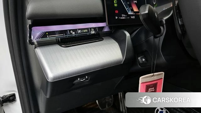 BMW 5 Series (G60) 2025 Белый из Кореи, фото 5