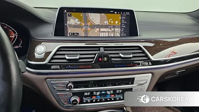 BMW 7 Series (G11) 2021 Черный из Кореи, фото 5