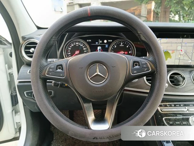 Mercedes-Benz E-Class W213 2018 Белый из Кореи, фото 5