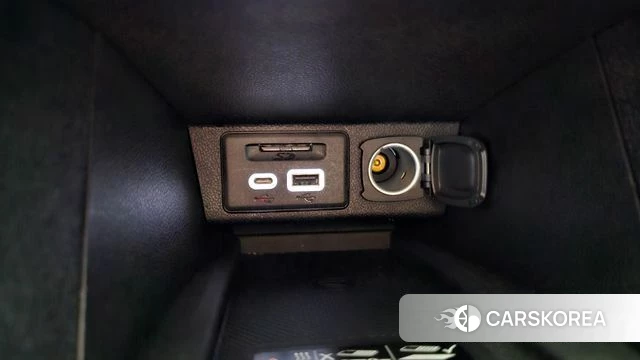 Chevrolet (GM Daewoo) Bolt EUV 2023 Серебряный из Кореи, фото 5