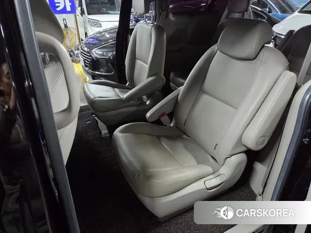 Kia The New Carnival 2019 Черный из Кореи, фото 5