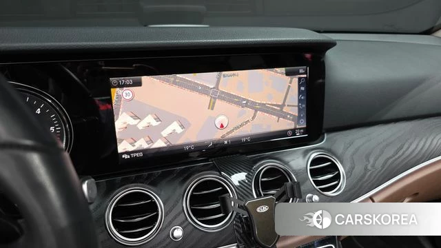 Mercedes-Benz E-Class W213 2019 Белый из Кореи, фото 5