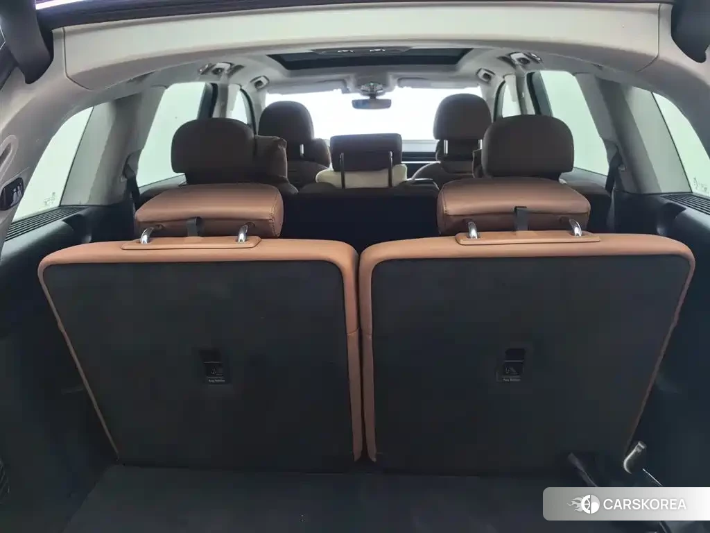 Audi Q7 2023 Черный из Китая, фото 6
