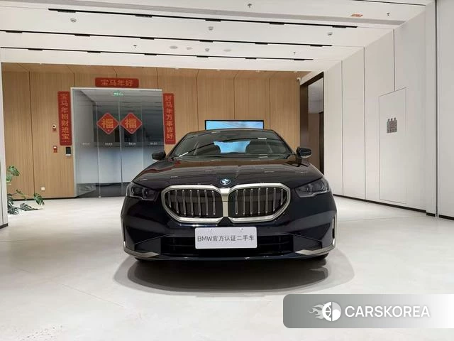 BMW 5 series 2025 Черный из Китая, фото 5