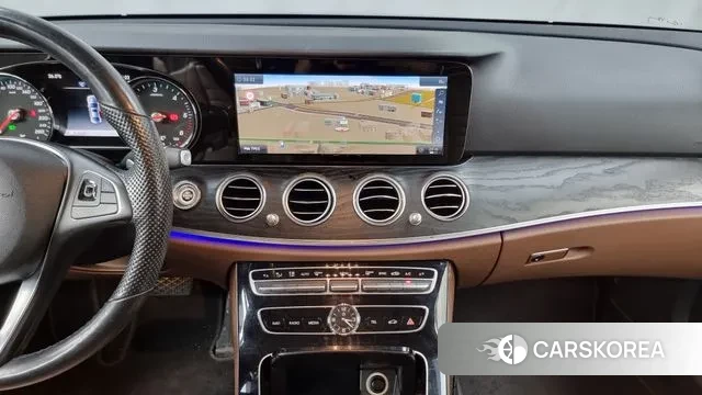 Mercedes-Benz E-Class W213 2018 Черный из Кореи, фото 5