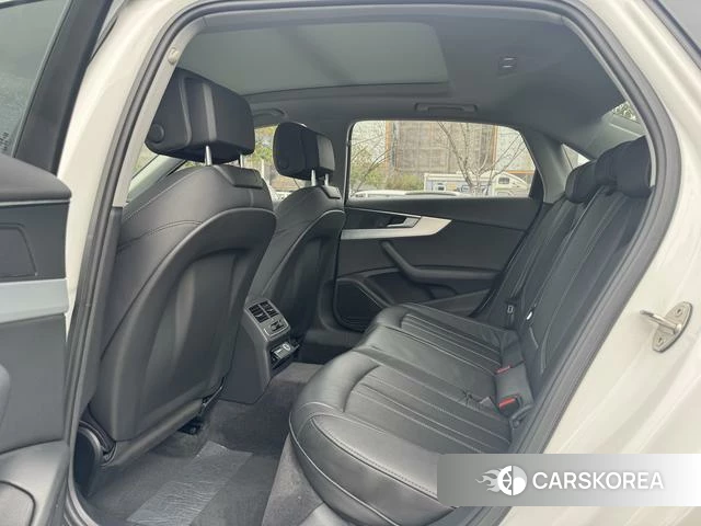 Audi A4L 2022 Белый из Китая, фото 5