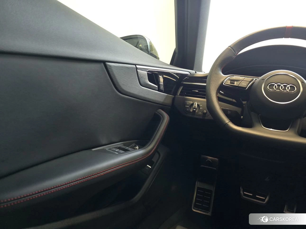 Audi A4L 2025 Белый из Китая, фото 5