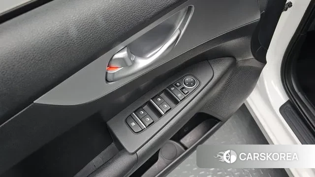 Kia The New K3 2nd generation 2022 Белый из Кореи, фото 5