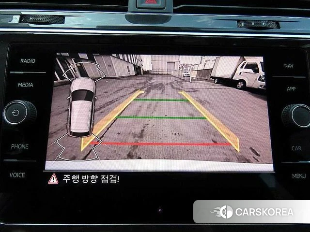 Volkswagen Tiguan second Generation 2022 Белый из Кореи, фото 5