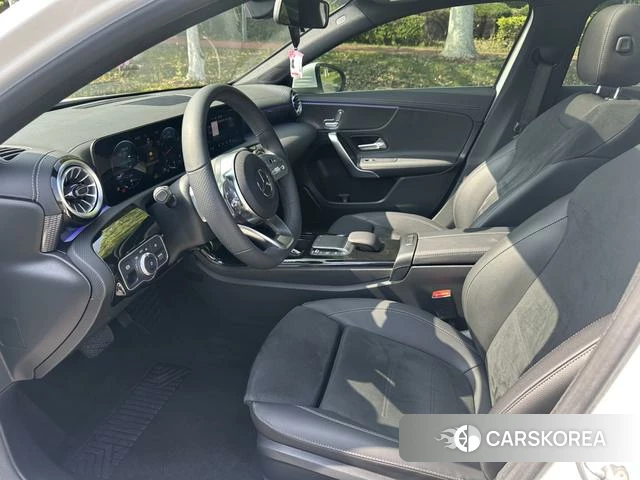 Mercedes-Benz Class A 2021 Белый из Китая, фото 5
