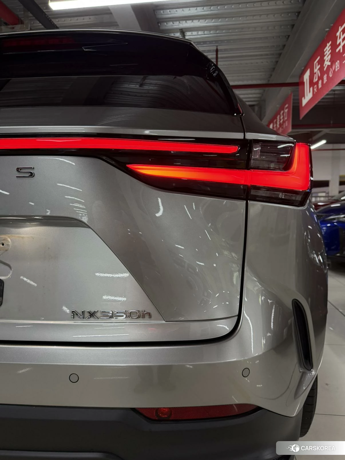 Lexus NX 2021 Серебристо-серый из Китая, фото 5