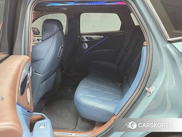 BMW XM (G09) 2025 Цвет галактики из Кореи, фото 5