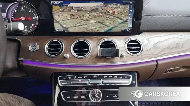 Mercedes-Benz E-Class W213 2019 Серый из Кореи, фото 5