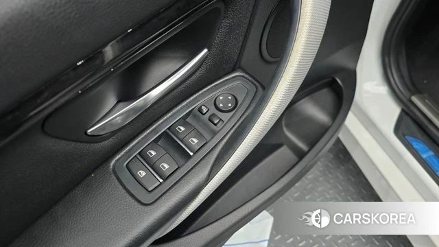 BMW 3 Series (F30) 2018 Белый из Кореи, фото 5
