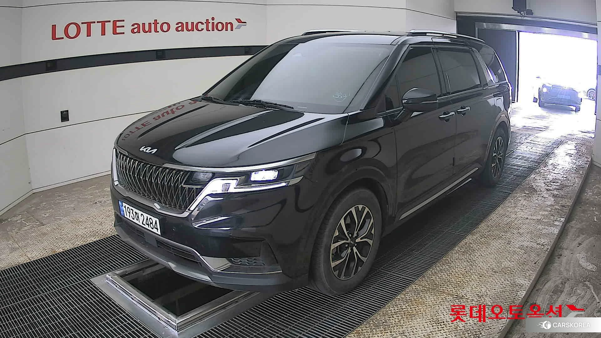 Kia Carnival 2023 Aurora Black Pearl из Кореи, фото 5