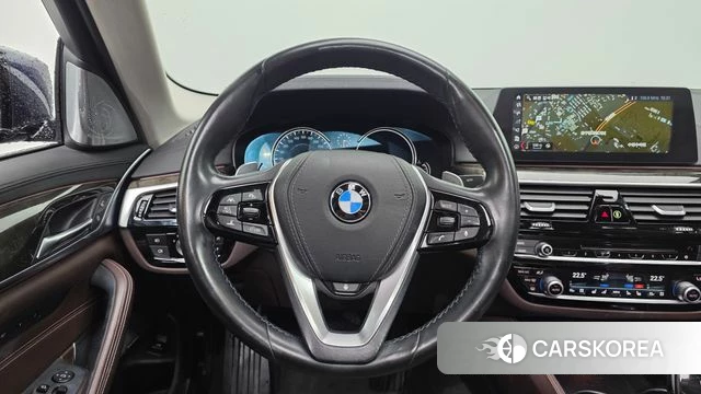 BMW 5 Series (G30) 2018 Синий из Кореи, фото 5
