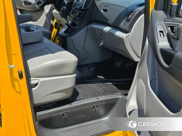Hyundai The New Grand Starex 2018 Желтый из Кореи, фото 5