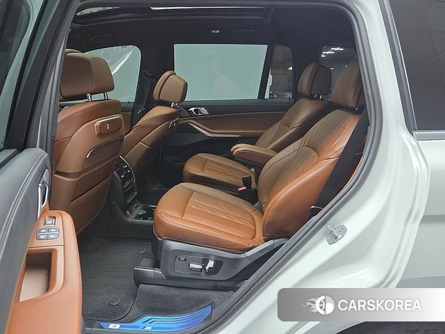 BMW X7 (G07) 2025 Белый из Кореи, фото 5