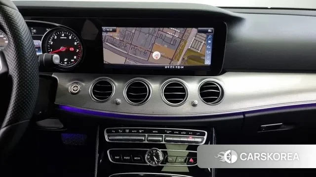 Mercedes-Benz E-Class W213 2018 Белый из Кореи, фото 5