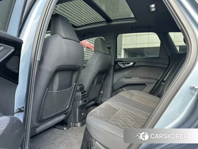 Audi Q4 e-tron 2023 Синий из Китая, фото 5