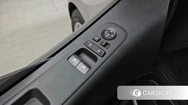 Hyundai Staria 2024 Серебристо-серый из Кореи, фото 5