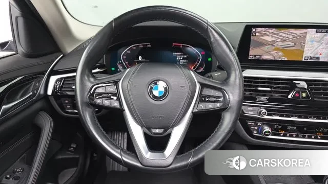 BMW 5 Series (G30) 2020 Белый из Кореи, фото 5