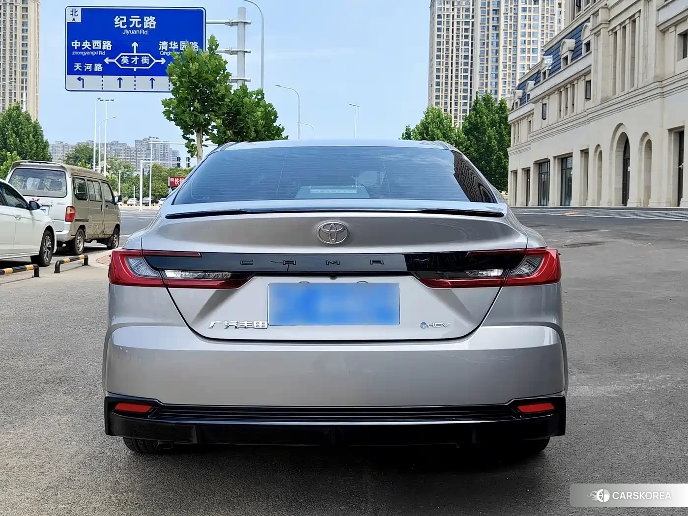Toyota Camry 2025 Silver/gray из Китая, фото 5