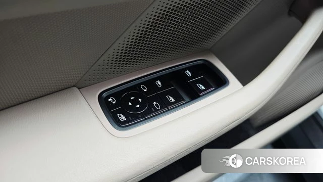 Porsche Taycan 2021 Белый из Кореи, фото 5