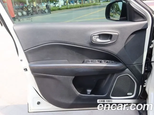 Jeep Compass 2nd Generation 2018 Белый из Кореи, фото 5