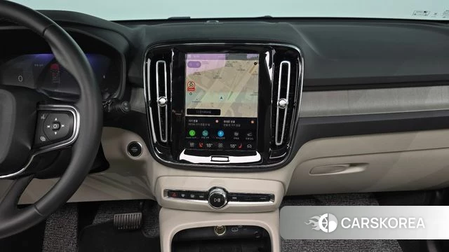 Volvo XC40 2024 Белый из Кореи, фото 5