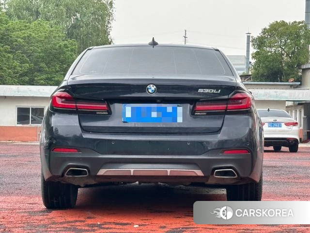 BMW 5 series 2022 Черный из Китая, фото 5
