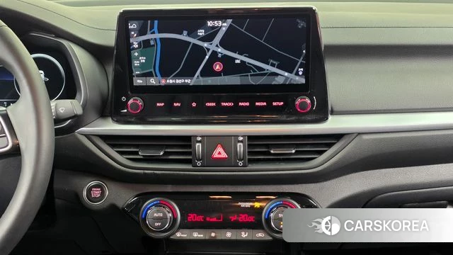 Kia The New K3 2nd generation 2021 Белый из Кореи, фото 5
