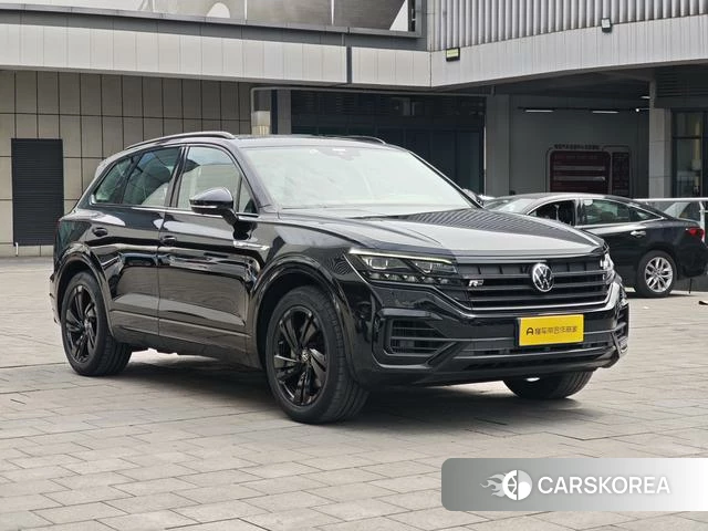 Volkswagen Touareg 2021 Черный из Китая, фото 5
