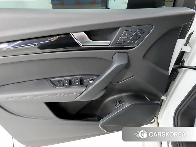 Audi Q5 (FY) 2024 Белый из Кореи, фото 5