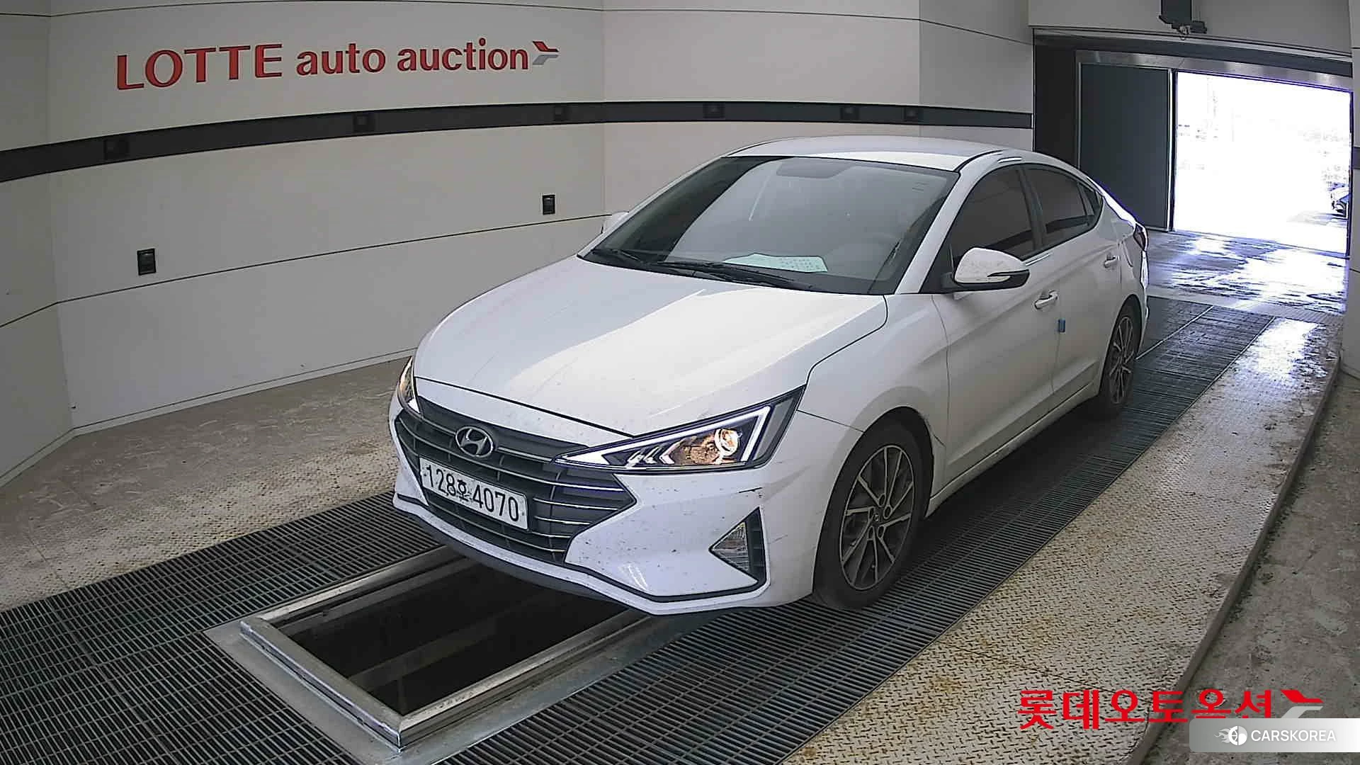 Hyundai Avante 2020 Polar White из Кореи, фото 5