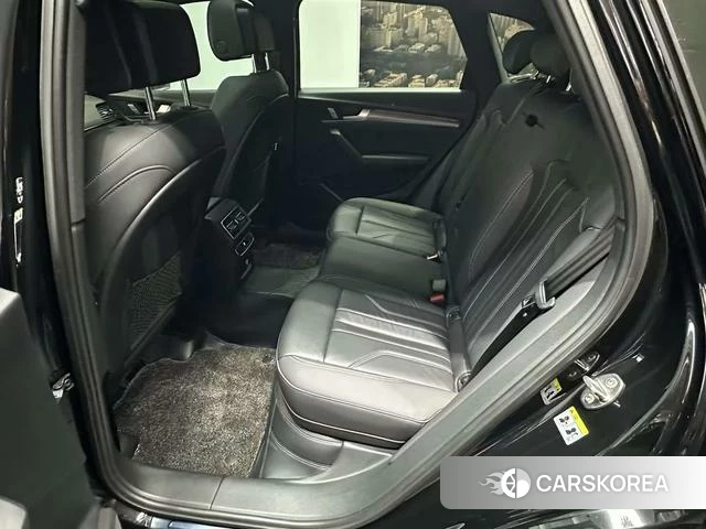 Audi Q5L 2024 Черный из Китая, фото 5
