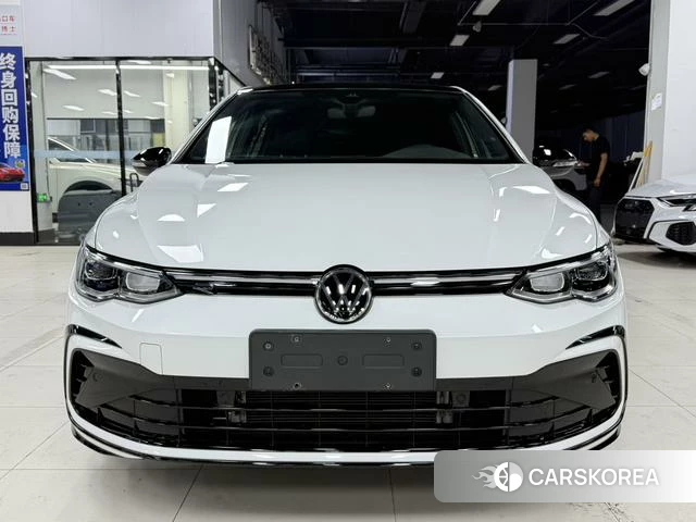 Volkswagen Golf 2022 Белый из Китая, фото 5