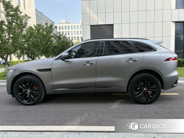Jaguar F-PACE 2023 Серебристо-серый из Китая, фото 5