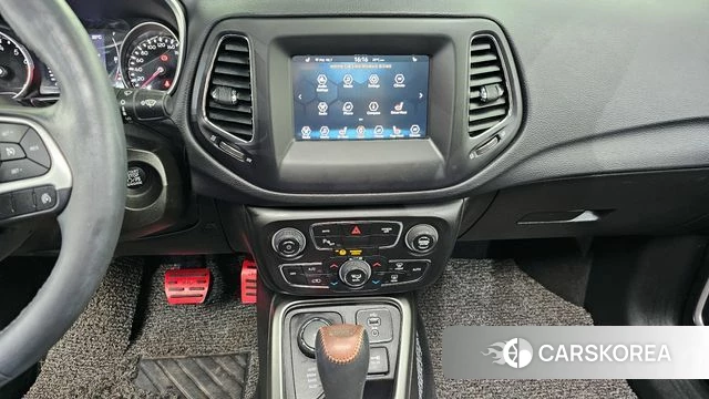 Jeep Compass 2nd Generation 2018 Серый из Кореи, фото 5