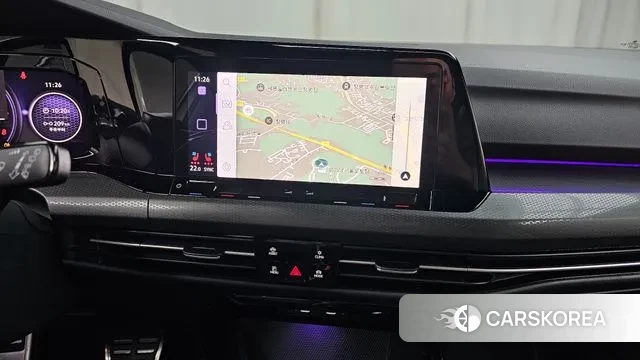 Volkswagen Golf 8th Generation 2024 Белый из Кореи, фото 5