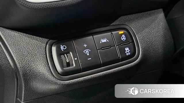 Hyundai Venue 2022 Белый из Кореи, фото 5