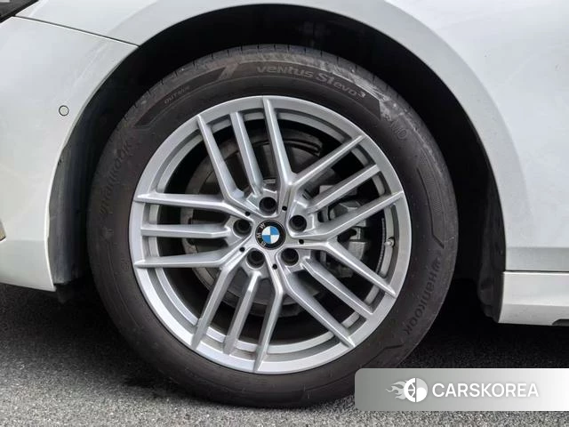 BMW 5 series 2024 Белый из Китая, фото 5