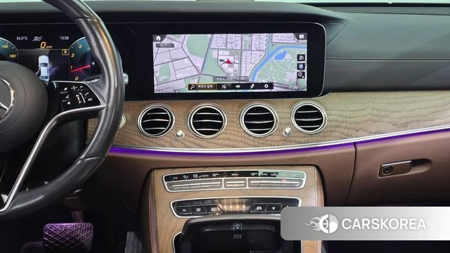Mercedes-Benz E-Class W213 2021 Белый из Кореи, фото 5
