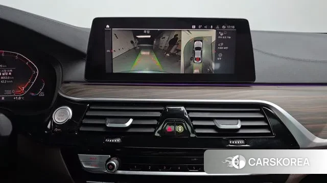 BMW 5 Series (G30) 2020 Небесно-голубой из Кореи, фото 5