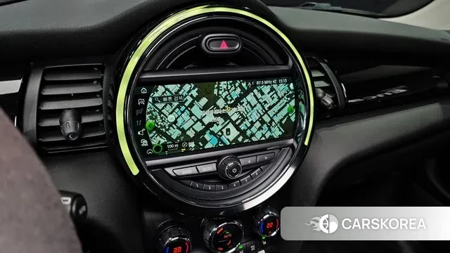 Mini Cooper D 2019 Светло-зеленый из Кореи, фото 5