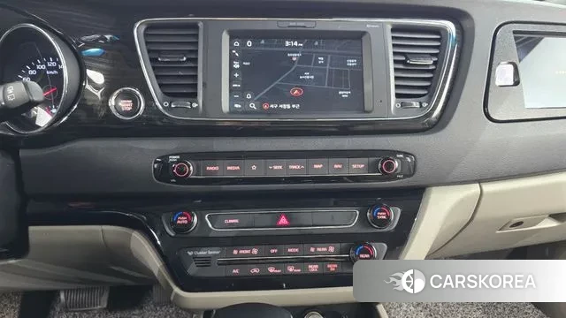 Kia The New Carnival 2019 Белый из Кореи, фото 5