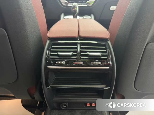 BMW 5 series 2023 Белый из Китая, фото 5