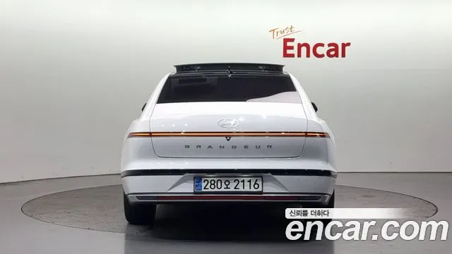 Hyundai Grandeur (GN7) id 2618225 из Кореи 5