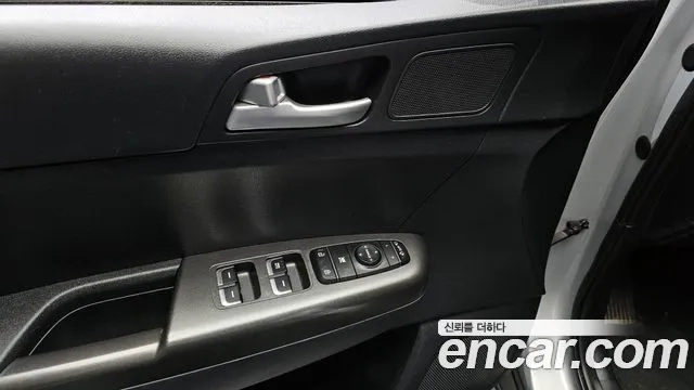 Kia Sportage The Bold 2021 Серебряный из Кореи, фото 5