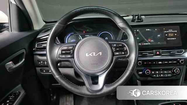 Kia Niro Plus 2022 Белый из Кореи, фото 5